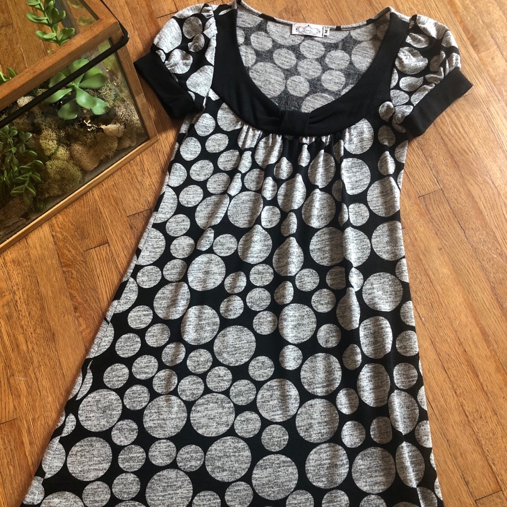 Trixxi cap-sleeve dress